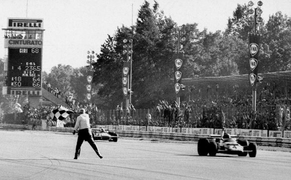 MONZA 06/09/1970 - L'ARRIVO VITTORIOSO DI CLAY RTEGAZZONI CON LA FERRARI 312 B.