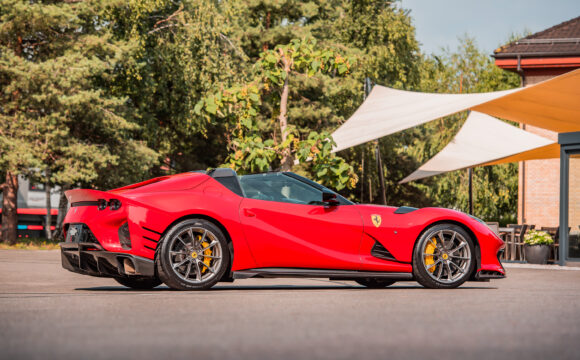 Ferrari_812_competizione_Autobau_erlebniswelt