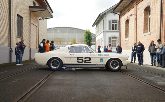 Rollout_Mustang_GT350